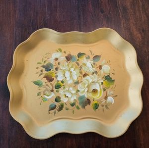 Vintage Nashco Products Metal Hand Painted Toleware Tray.